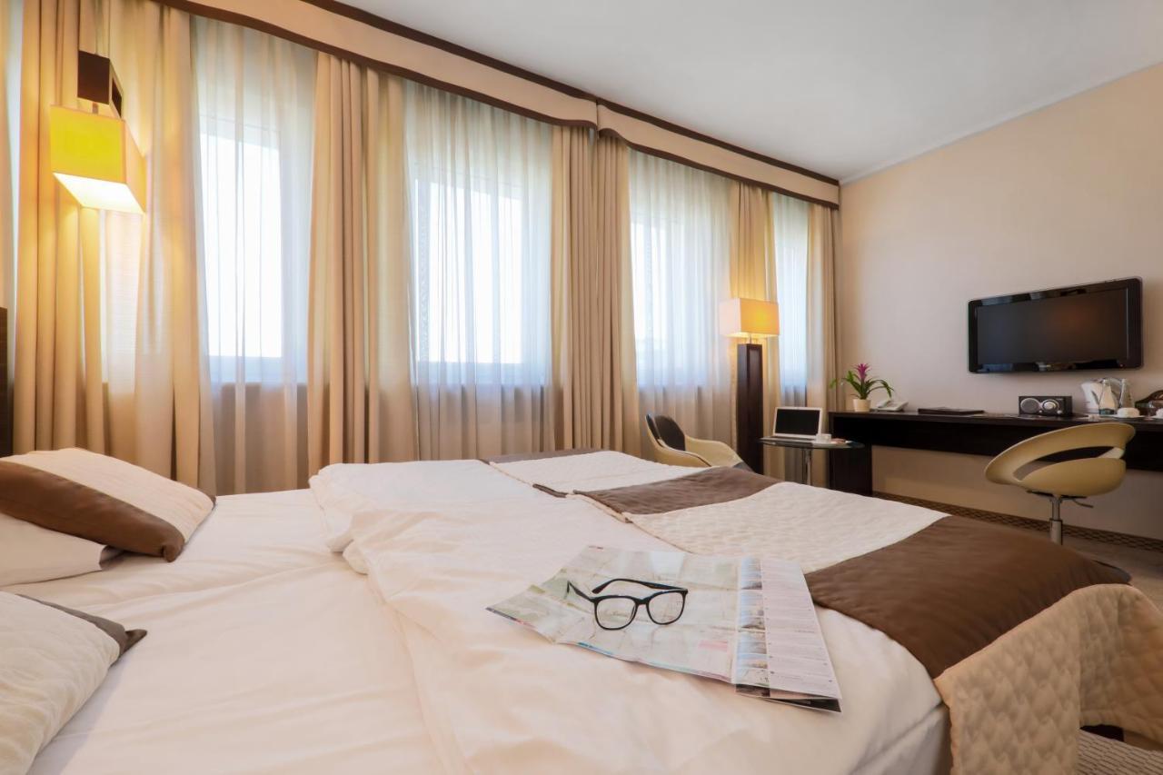 Hotel Borowiecki Łódź Eksteriør bilde